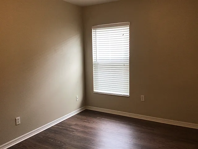 30719 Tremont Dr — Photo 20