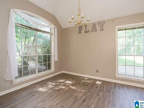 2nd image of 7157 White Oak Ln