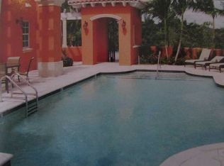 18480 NE 30th Pl, North Miami Beach, FL 33160