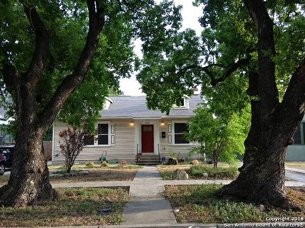 1st image of 1810 W Gramercy Pl