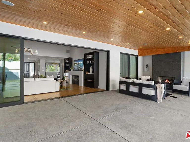 2120 San Ysidro Dr — Photo 30