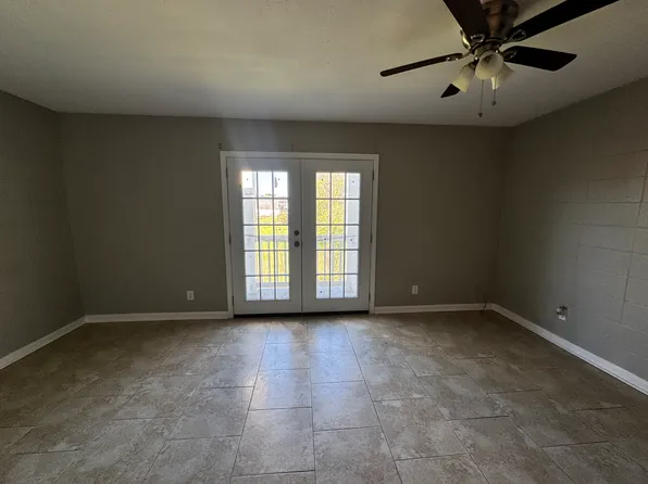 1215 Truxton St, Gretna, LA