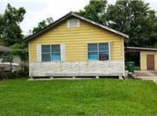 2826 11th St, Orange, TX 77630