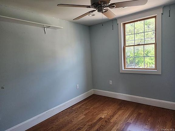 3rd image of 5 Wayne Ave