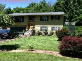 79 Canal Rd, Halfmoon, NY 12065