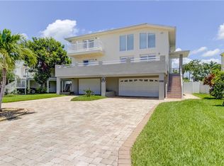 414 Harbor Dr S, Indian Rocks Beach, FL 33785