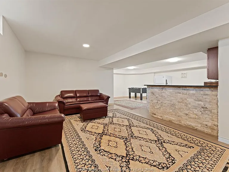 5740 Wayne St — Photo 27