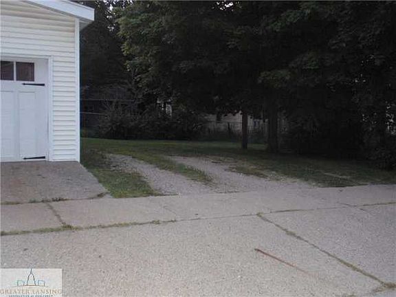 4th image of 215 Upland Ave