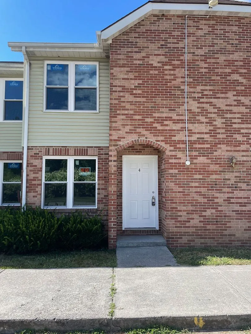 49 Woodson Court — Photo 1