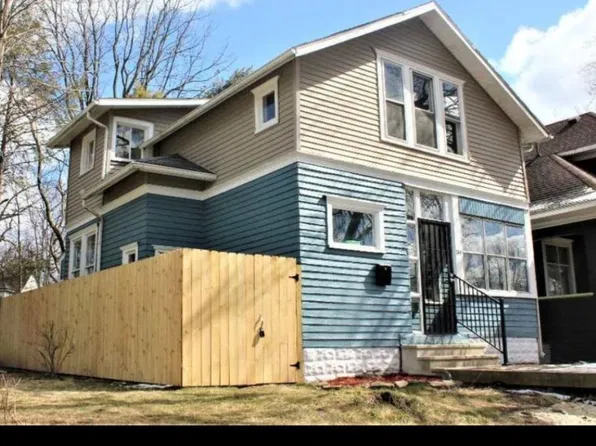744 Portage Ave, South Bend, IN 46616