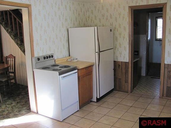 5th image of 443 1st St SE
