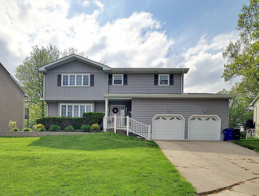 315 Shoreline Pl photo 1