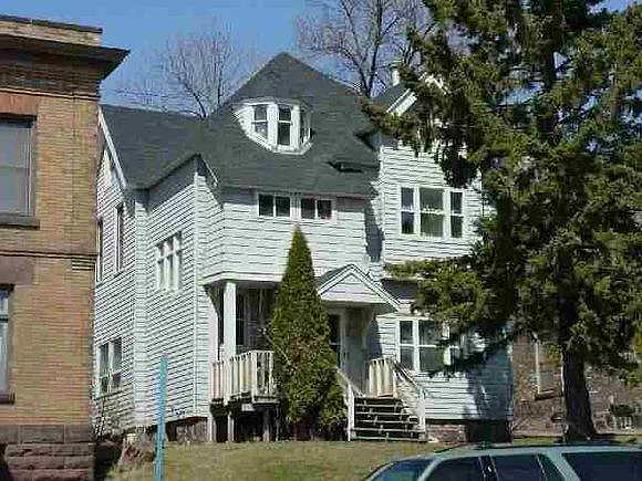 205 E 3rd St #1 — Photo 1