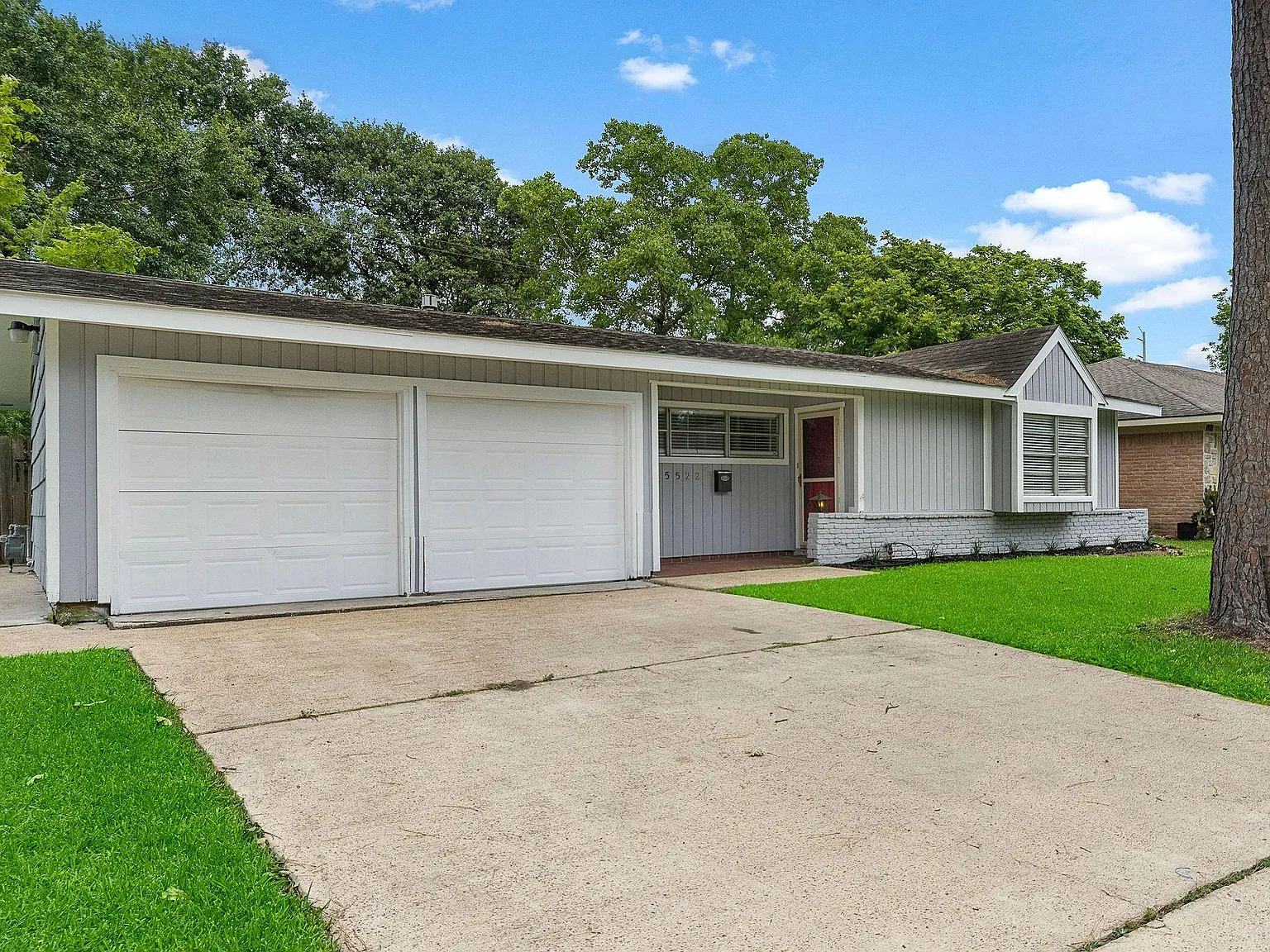 3 bed, 2.0 bath, 1233 sqft, $1,925 — Photo 1