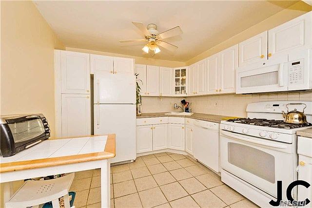 1st image of 333 E Broadway APT 6A