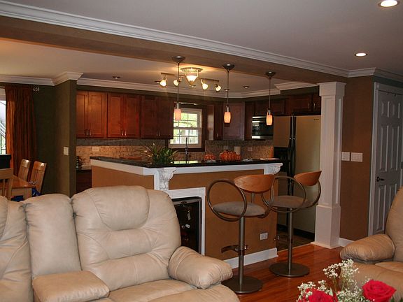 5th image of 635 S Cedarcrest Dr