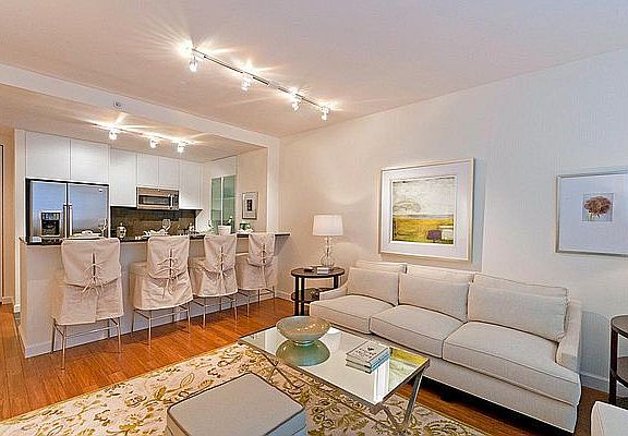3rd image of 330 W 39th St APT 24F