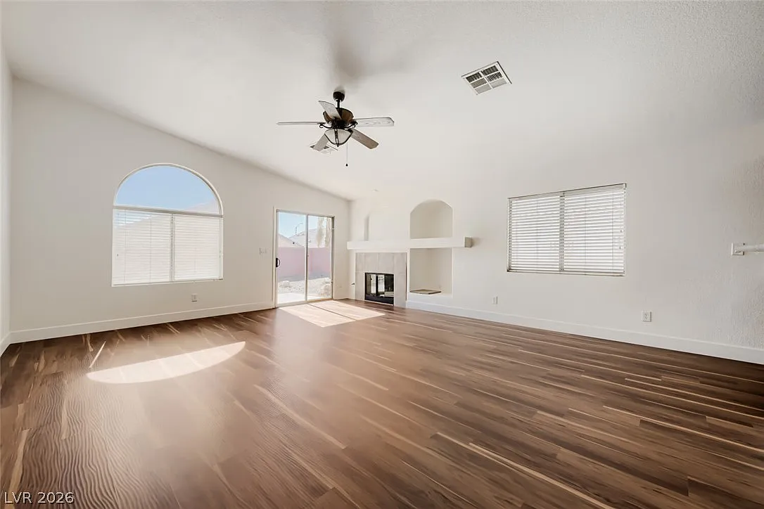 4 bed, 2.0 bath, 1758 sqft, $2,250 — Photo 4