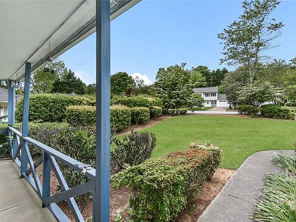 4th image of 125 Royal Colony Ct
