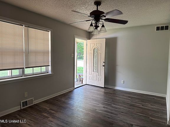 2nd image of 5841 Caroline Dr