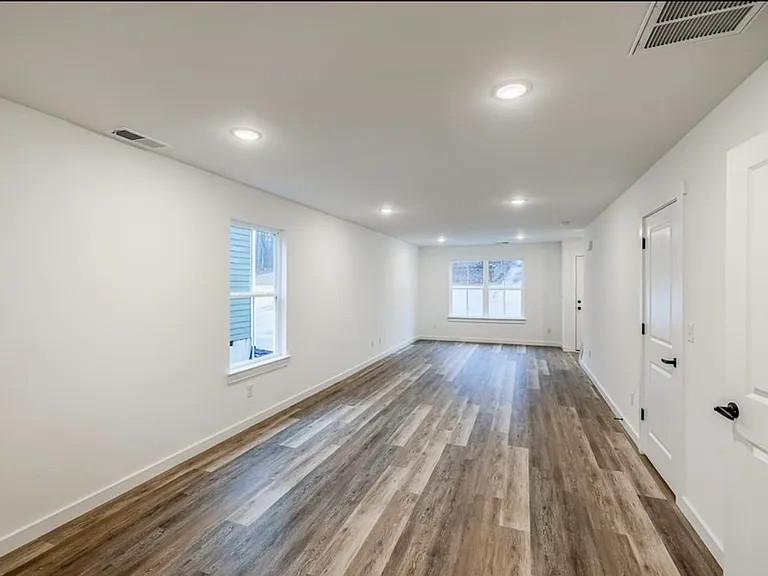 267 Vanderbilt Rd — Photo 6