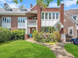 5545 Beacon St, Pittsburgh, PA 15217