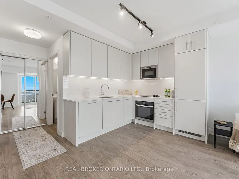 286 Main St #2602 — Photo 8