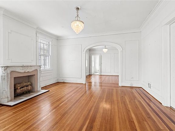 3rd image of 2623 Octavia St