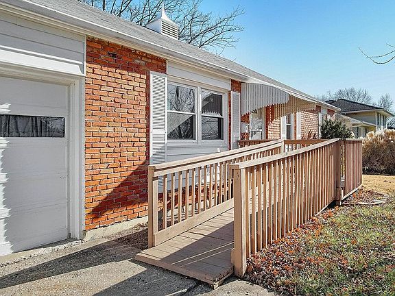 2nd image of 3523 Randall Dr
