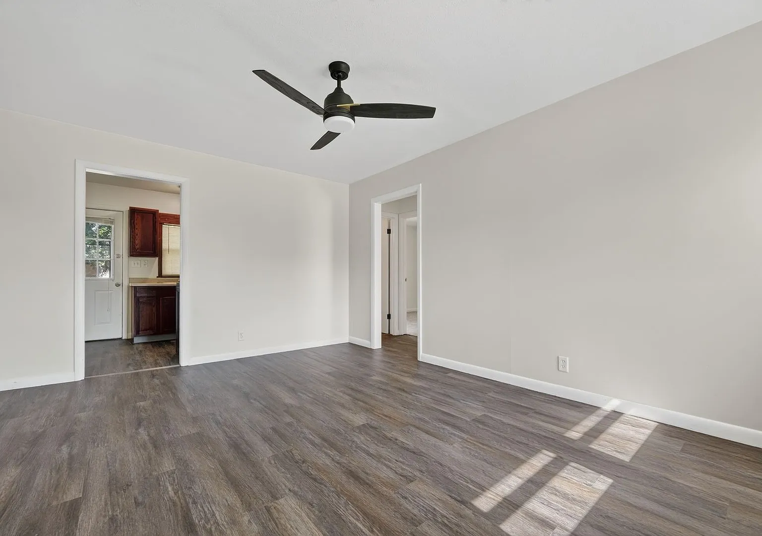 Newton Four Plex 425 — Photo 2