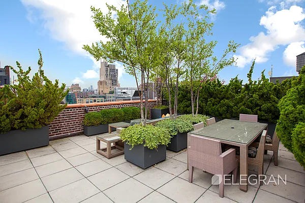 Rented by (Legacy) Elegran | media 18