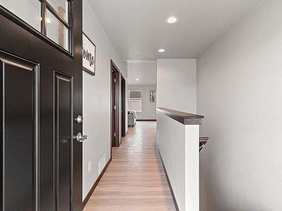 2nd image of 1102 Bonny Ln