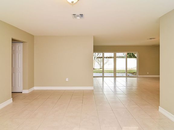 2nd image of 16641 Westwood Ln