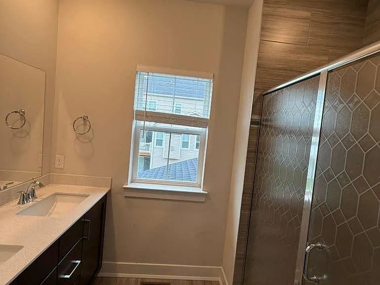704 Peony Ln — Photo 11