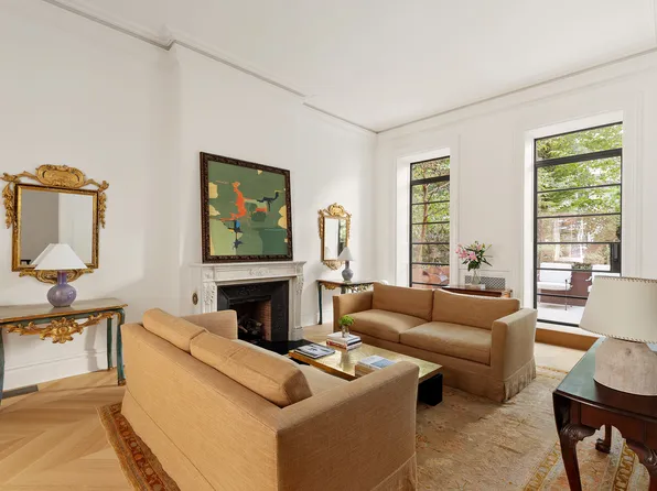 55 West 9th Street image 2 of 18