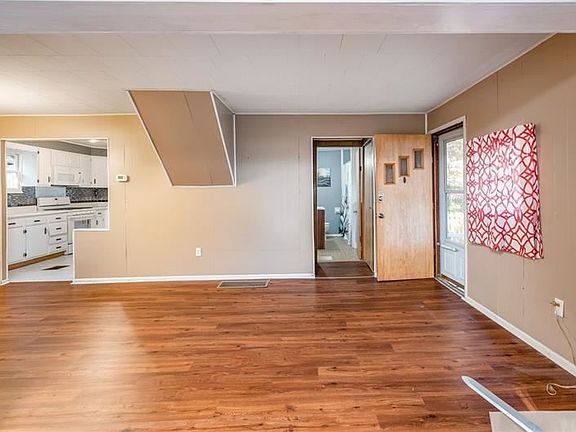 3rd image of 4217 Highland Ave