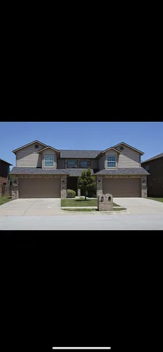 176 Castleridge Dr #B Photo 1