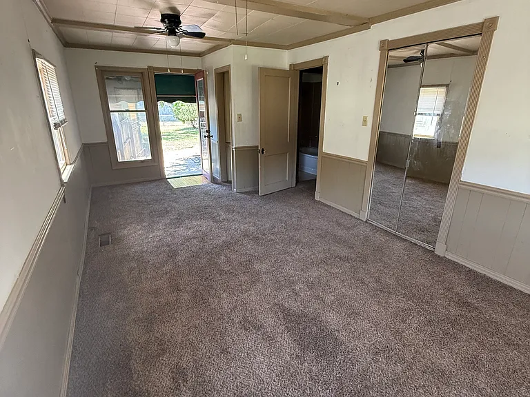 2027 S Palisade Ave — Photo 8