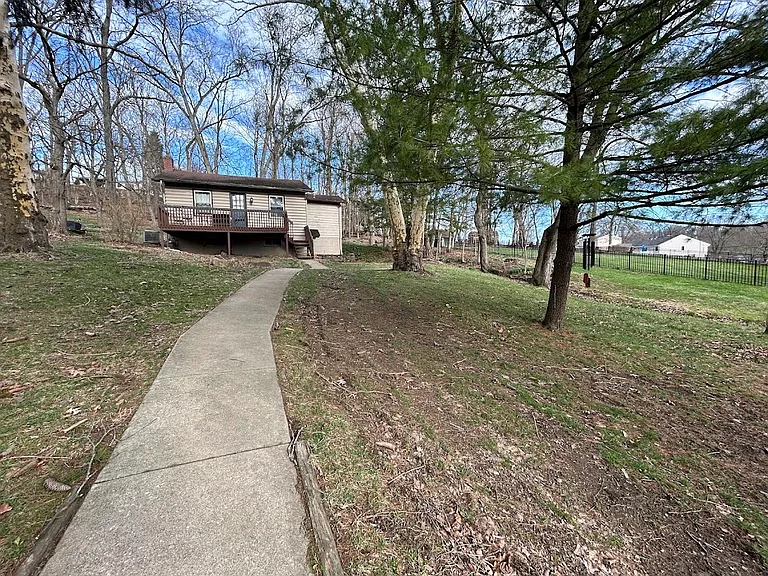 6085 Irishtown Rd — Photo 4