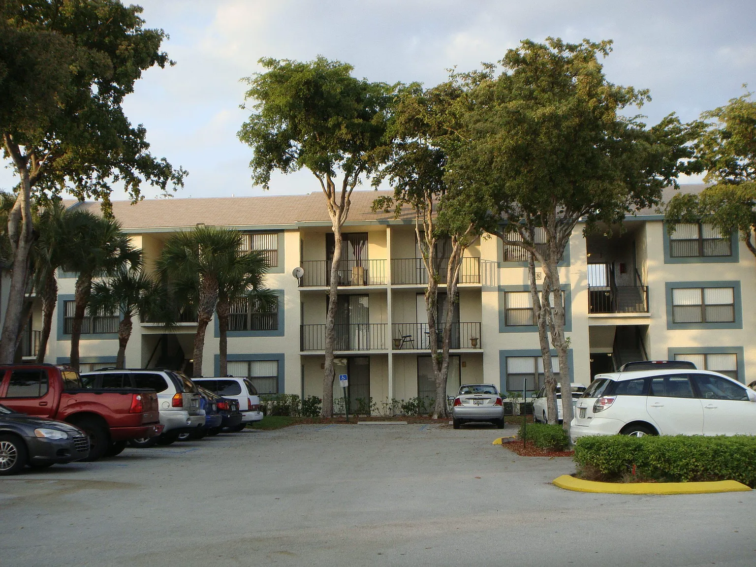1 bed, 1.0 bath, 728 sqft, $1,495 — Photo 4