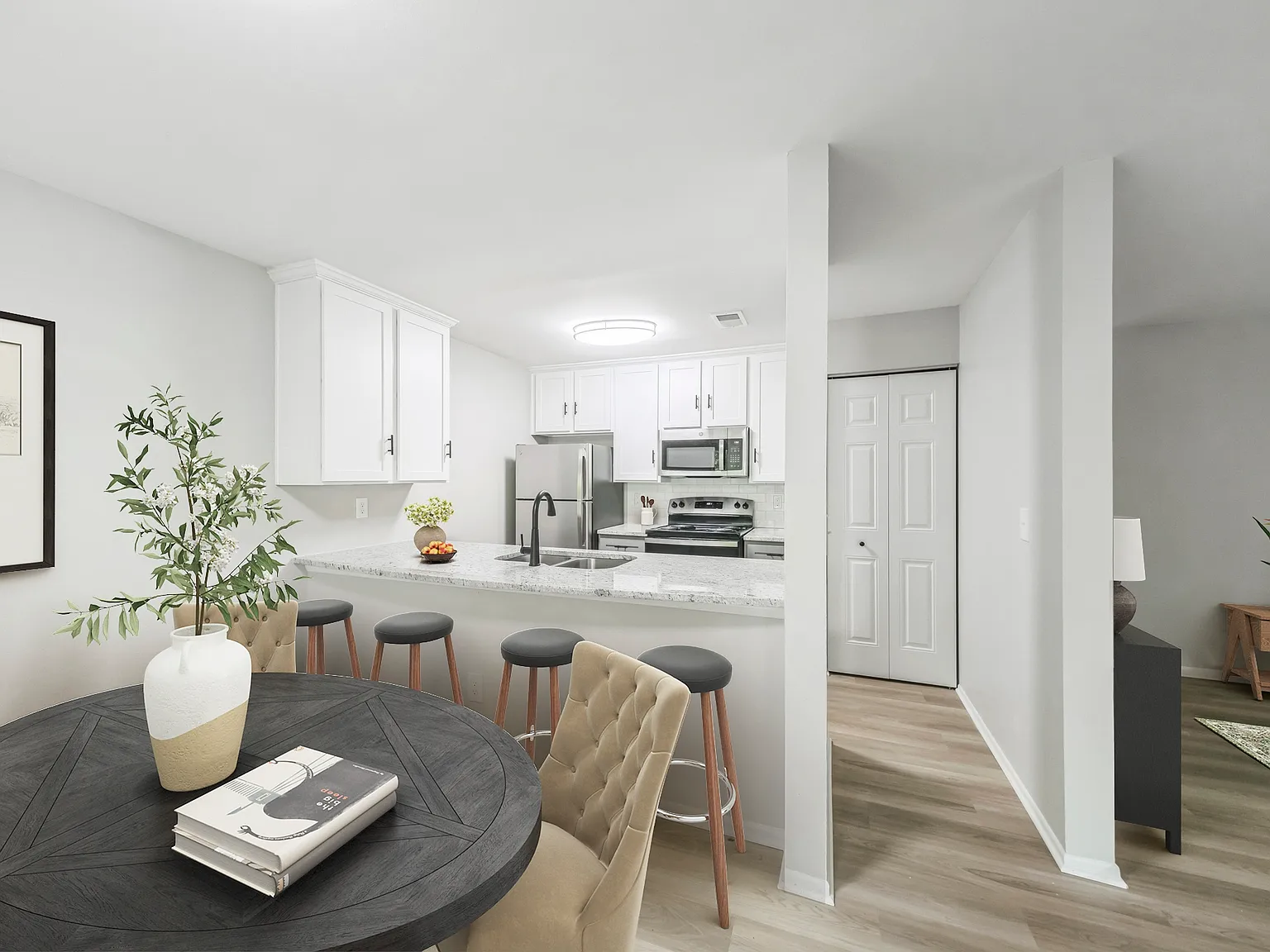 Eagle Rock Apartments at Columbia — Photo 2