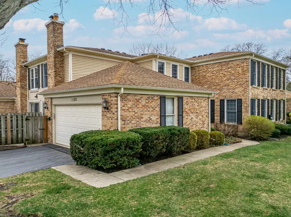 1122 Creekside Dr, Wheaton, IL 60189