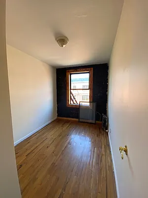 Rented by Crosstown Apartments NYC | media 32