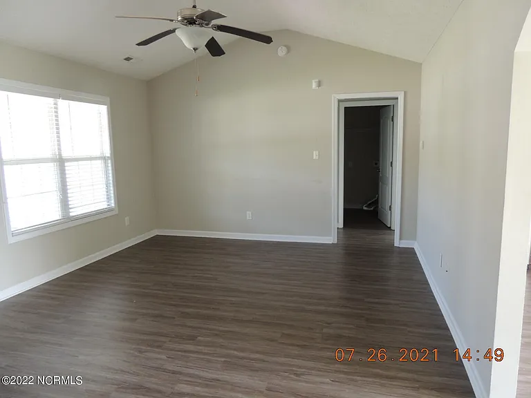 373 Sonoma Rd — Photo 3