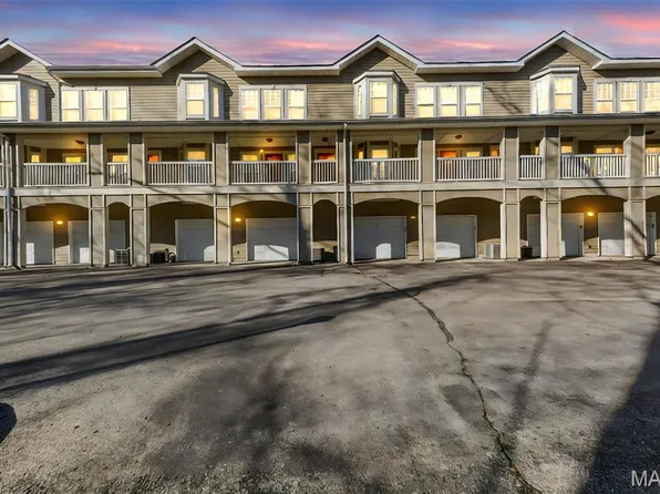 2706 McKnight Crossing Ct, Saint Louis, MO 63124