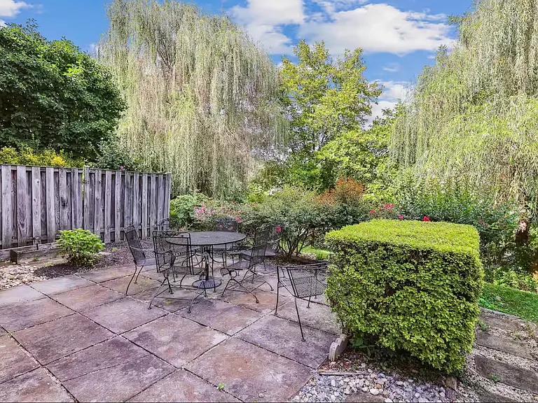 10353 Green Holly Ter — Photo 14