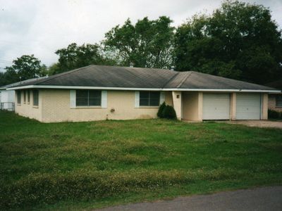 301 Avenue F, Brazoria, TX, 77422