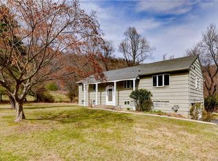 210 Radcliff Dr, Nyack, NY