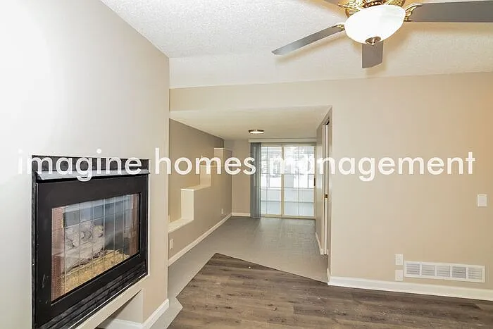 10948 Fillmore St NE — Photo 12
