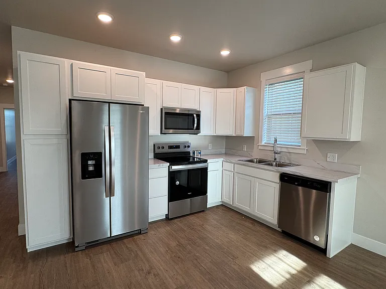 6123 Elysian Rd #202 — Photo 2